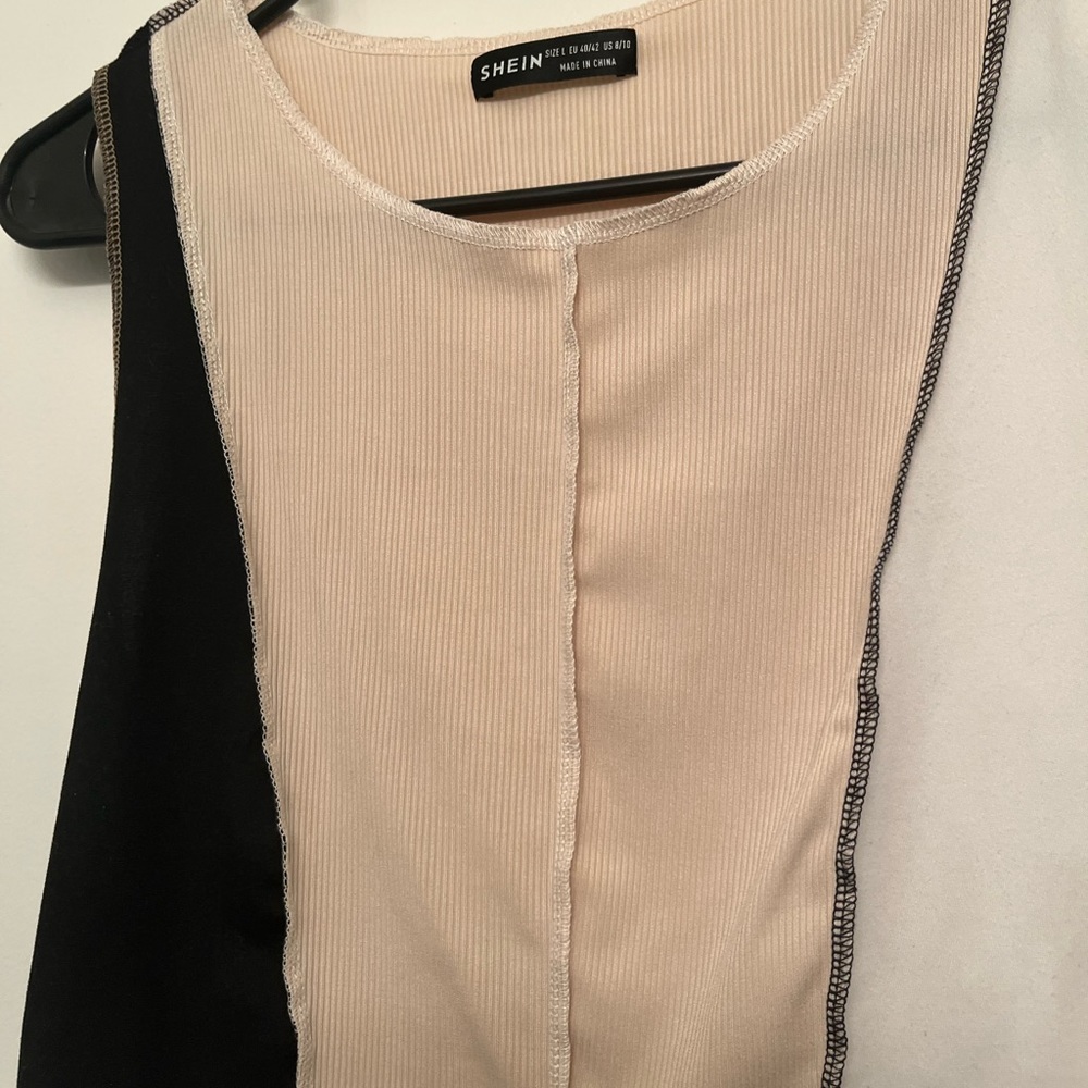 Multi Tone Ribbed Cropped Tank - Picture 3 of 4